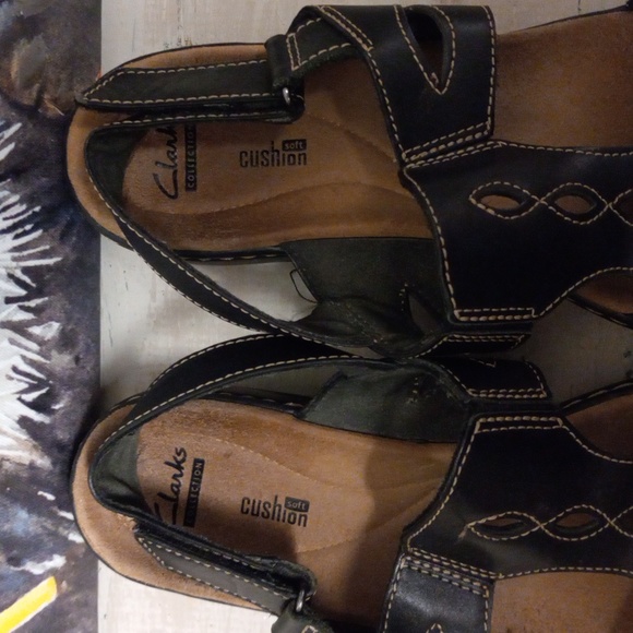 Clarks collection soft cushion, black, Velcro Sandals - Picture 4 of 10